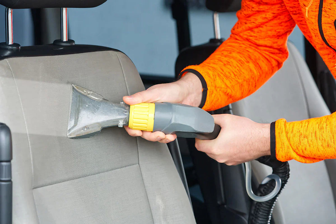 Cómo limpiar la tapicería del coche como un profesional
