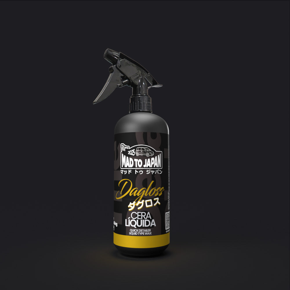 Aplicación de quick detailer premium Dagloss con microfibra para dar brillo rápido al coche